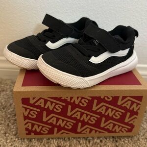 5T Ultrarange Rap Black Vans